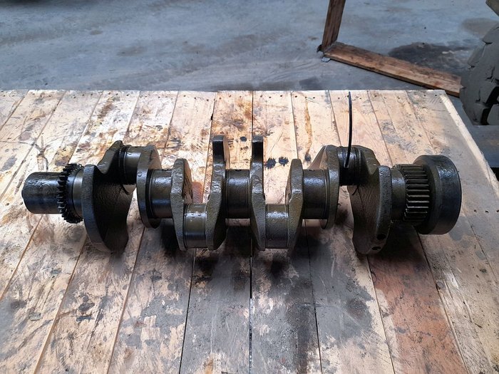 New Holland LB115 B Crankshaft - Construction Equipment Secondhand ...