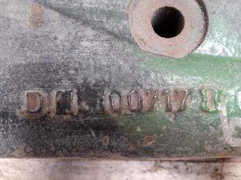 salg af John Deere 6400 RIGHT Rear Half Axle