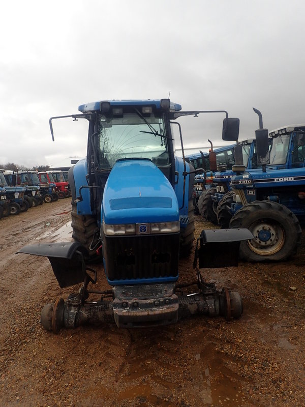 New Holland 8670 tractor - Scrapped tractors