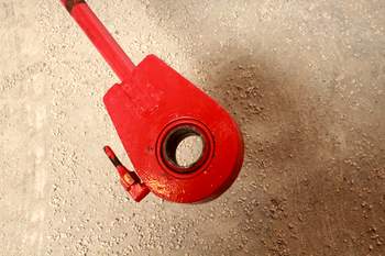 salg af Massey Ferguson 185  Needle safety latch