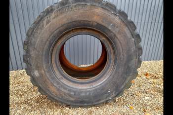 salg af Volvo L180 F RIGHT Tire