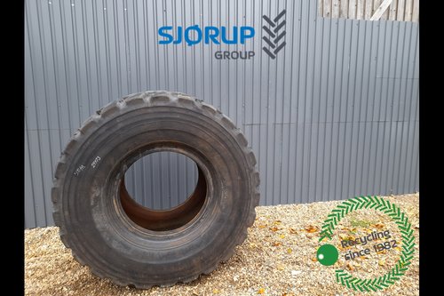 salg af Volvo L180 F RIGHT Tire