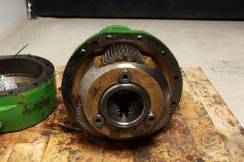 salg af John Deere 3640 LEFT Rear Half Axle