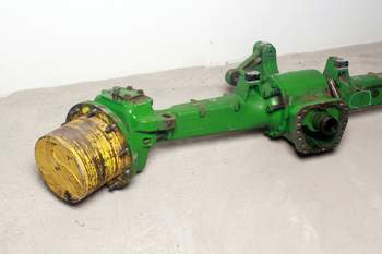 salg af John Deere 6155R  Disassembled front axle