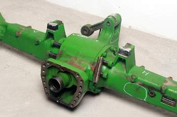 salg af John Deere 6155R  Disassembled front axle