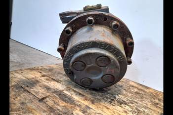 salg af New Holland 8970 RIGHT Front axle final drive