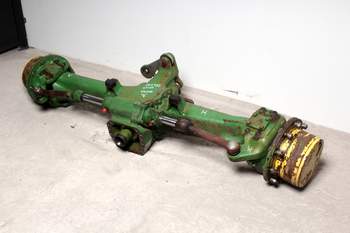 salg af John Deere 6920  Disassembled front axle