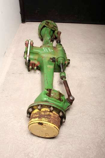 salg af John Deere 6920  Disassembled front axle