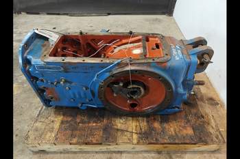 salg af New Holland 7840  Rear Transmission