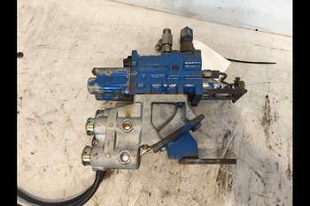 salg af New Holland 7840  Remote control valve