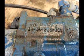 salg af New Holland 7840  Remote control valve