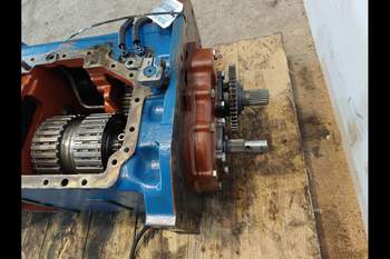 salg af New Holland 7840  Transmission