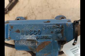 salg af New Holland 7840  Hydraulic lift valve