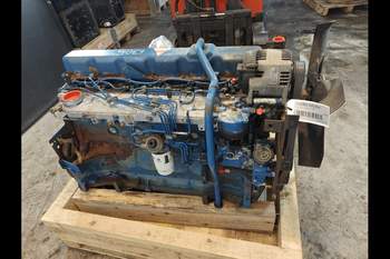 salg af New Holland 7840  Engine