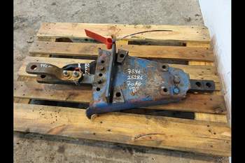 salg af New Holland 7840  Pick Up Hitch