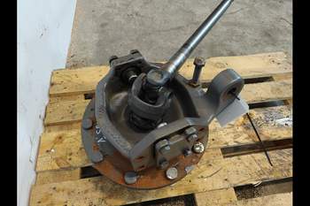 salg af Massey Ferguson 6716S LEFT Front axle final drive