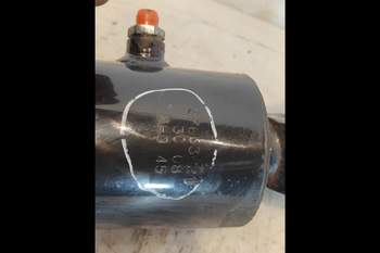 salg af New Holland BB9060  Hydraulic Cylinder