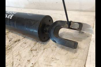 salg af New Holland BB9060  Hydraulic Cylinder