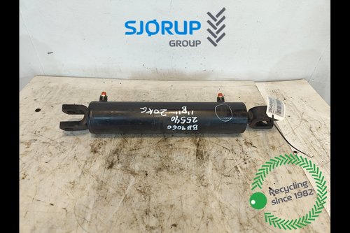 salg af New Holland BB9060  Hydraulic Cylinder