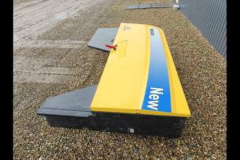 salg af New Holland BB9060  Hood and fender