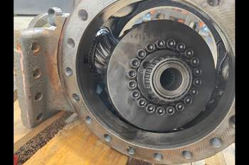 salg af Claas Arion 650  Front axle differential