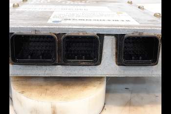 salg af ECU Lift New Holland T6040 