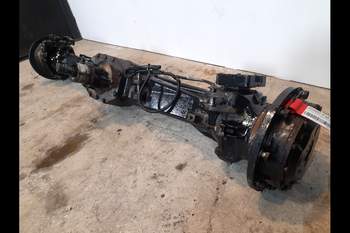 salg af New Holland TS100A  Disassembled front axle