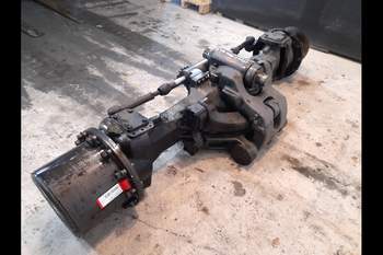 salg af Claas Axion 950  Disassembled front axle