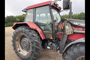 salg af Case 5140 tractor