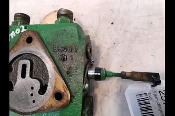 salg af John Deere 7710  Remote control valve
