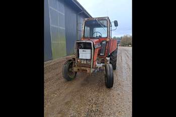 salg af Massey Ferguson 590 traktor