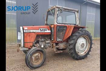 Massey Ferguson 590 traktor