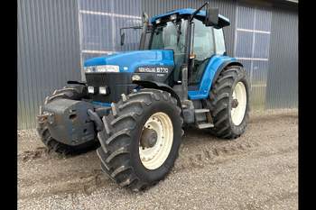 salg af New Holland 8770 tractor