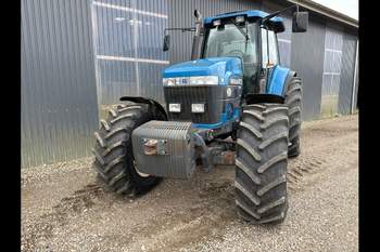 salg af New Holland 8770 traktor