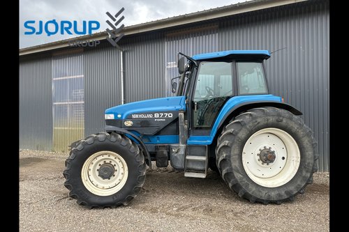 salg af New Holland 8770 traktor