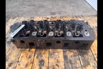 salg af Case 4240  Cylinder Head