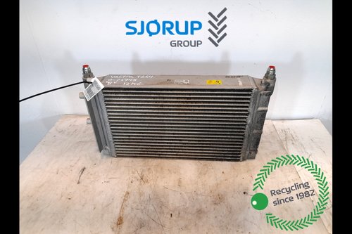 salg af Valtra T254  Oil Cooler