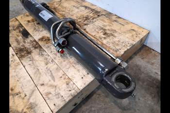 salg af New Holland B115C  Hydraulic Cylinder