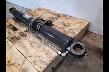 salg af New Holland B115C  Hydraulic Cylinder