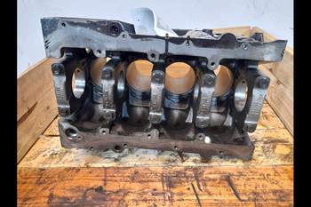 salg af New Holland B115C  Engine Block