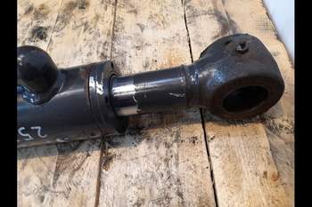 salg af Hydraulisk Cylinder New Holland B115C 