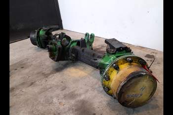 salg af John Deere 6150M  Disassembled front axle