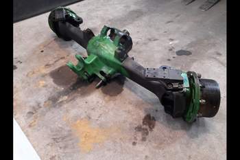 salg af John Deere 6150M  Disassembled front axle