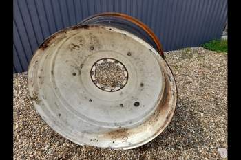 salg af New Holland T8040 LEFT Rear Rim