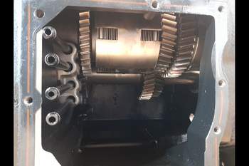 salg af New Holland T8040  Transmission