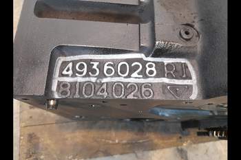 salg af New Holland T8040  Shortblock