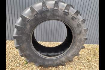 salg af New Holland T7.200 RIGHT Tire