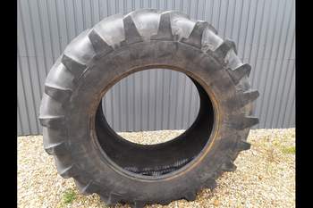 salg af New Holland T7.200 LEFT Tire