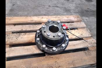 salg af New Holland T7.260 LEFT Rear wheelhub (Amercian type)