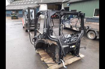 salg af Kabine New Holland T7.260